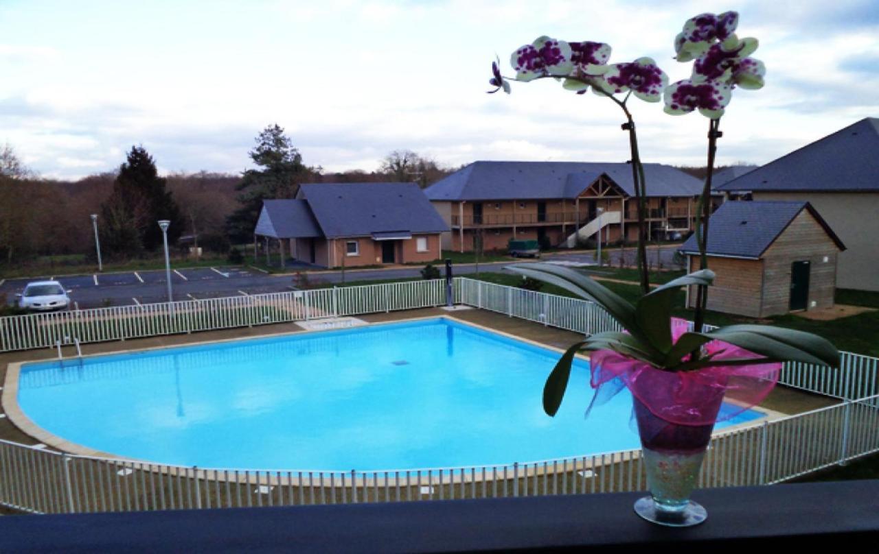 Charmant 2 Pieces Proche D Honfleur, Piscine En Saison, Parking Gratuit, Wifi Equemauville Luaran gambar